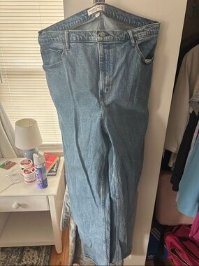 Abercrombie & Fitch Light Blue High-Rise Straight Jeans